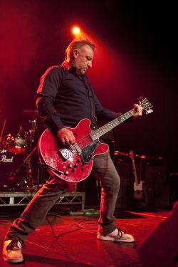 Peter Hook & The Light